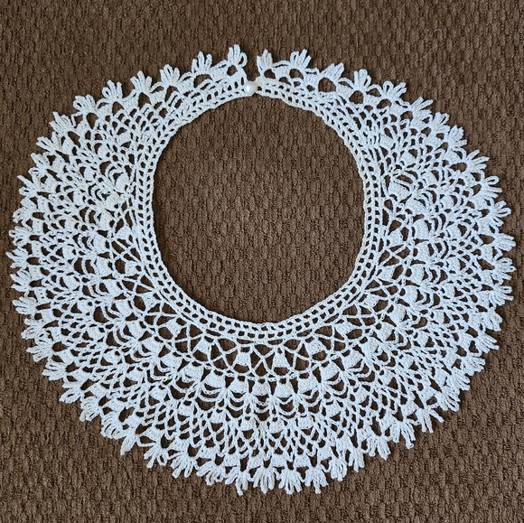 VINTAGE Handmade Crochet Lace Dress Collar - Picture 2 of 12